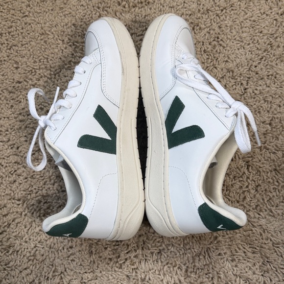 Veja V-12 White Leather Sneakers with Green Accents - Picture 4 of 10